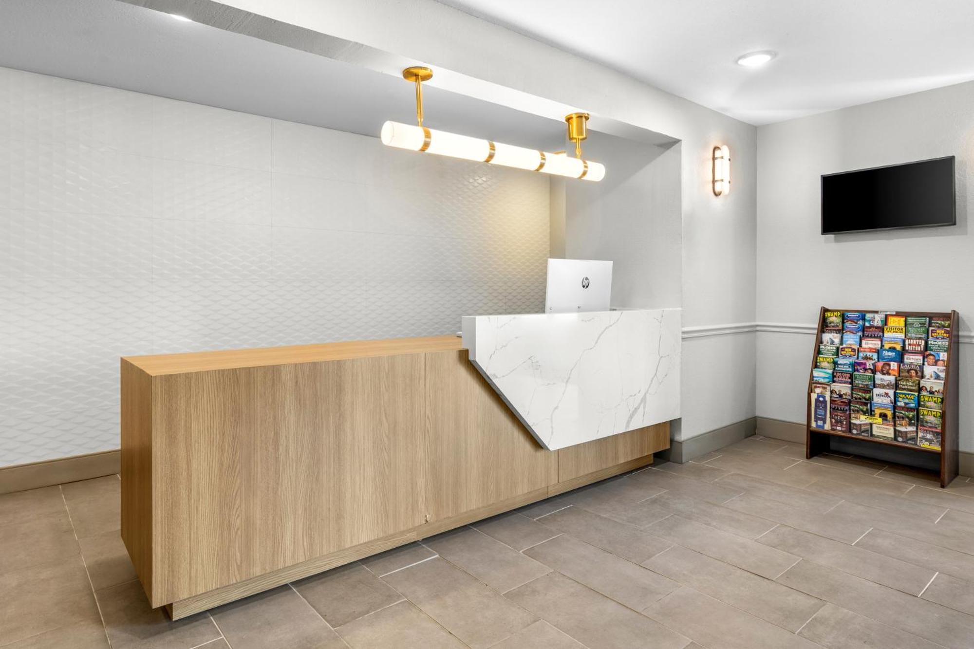 Best Western Acadia Hotel Crowley Экстерьер фото